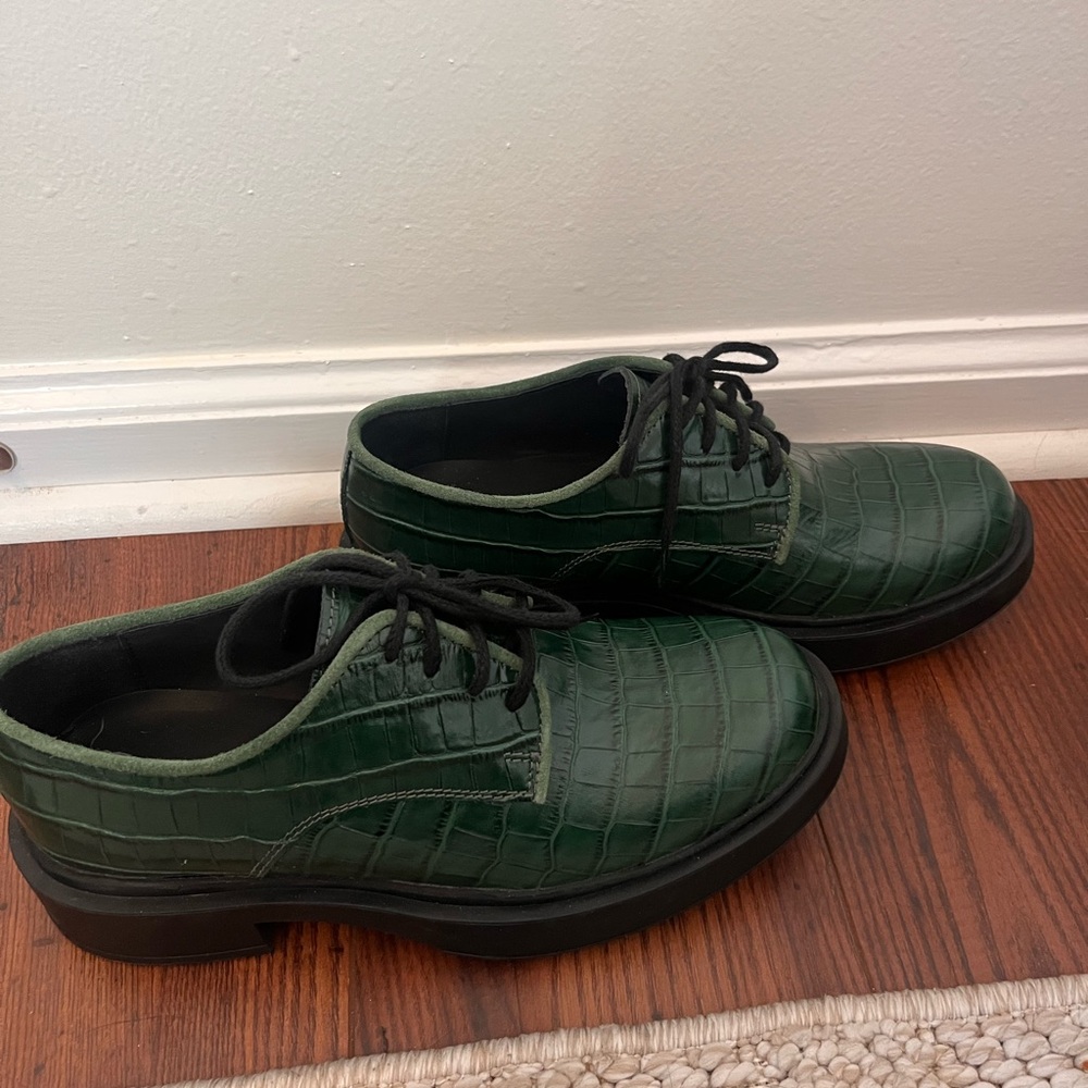 Girotti Milano green alligator-stamped leather lace-up oxford shoe